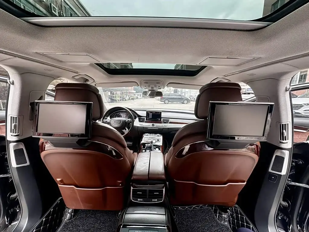 Audi A8 2012 — Şəkil 8/9