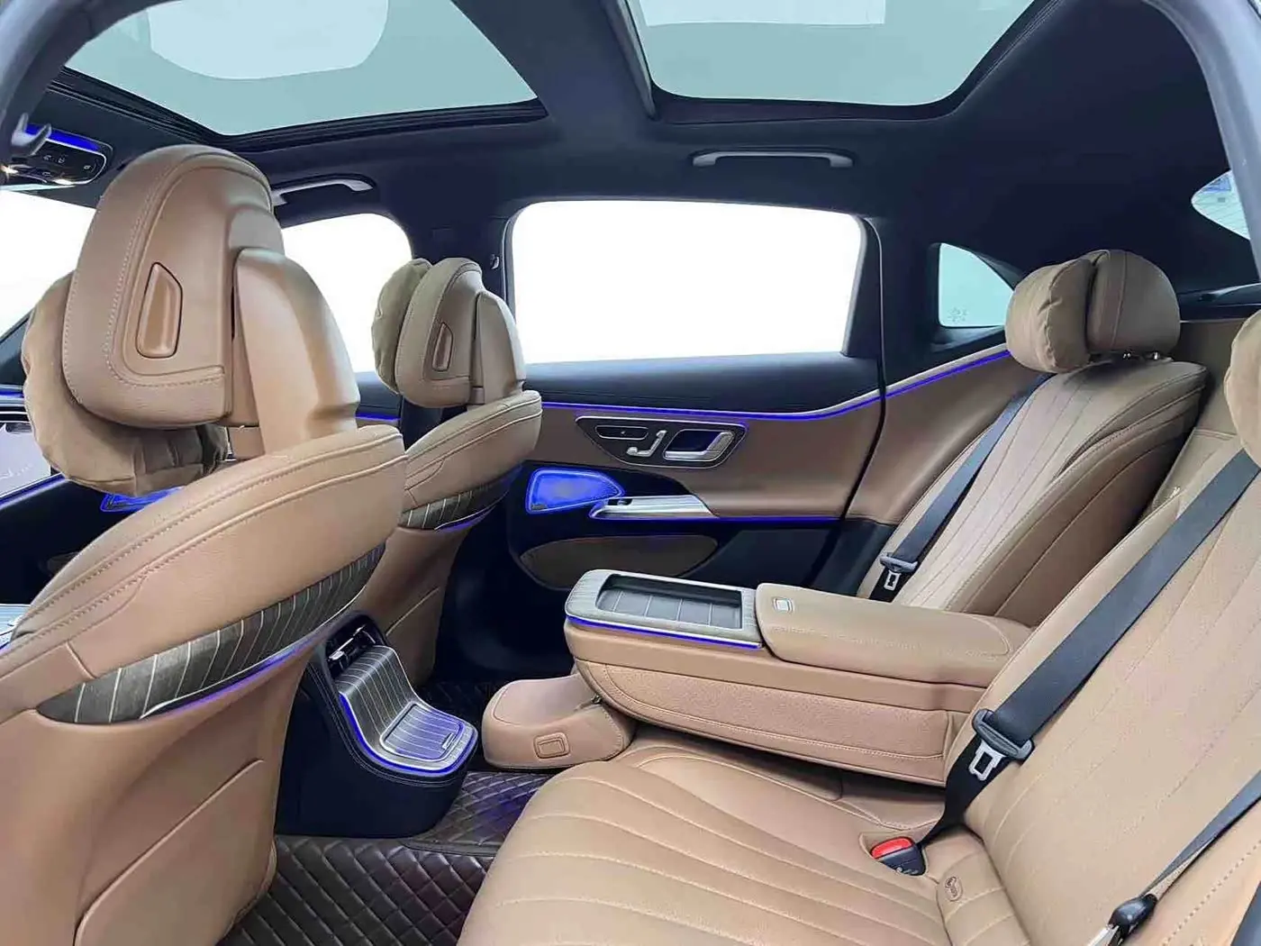 Mercedes-Benz E-Class 2024 — Şəkil 14/20