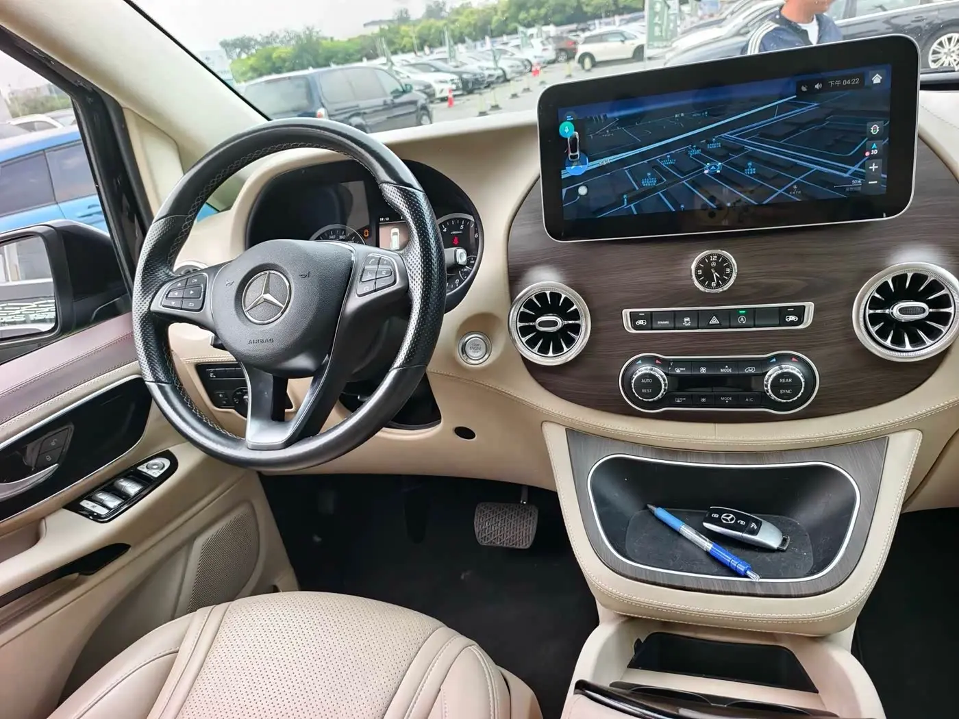 Mercedes-Benz Vito 2021 — Photo 13/20
