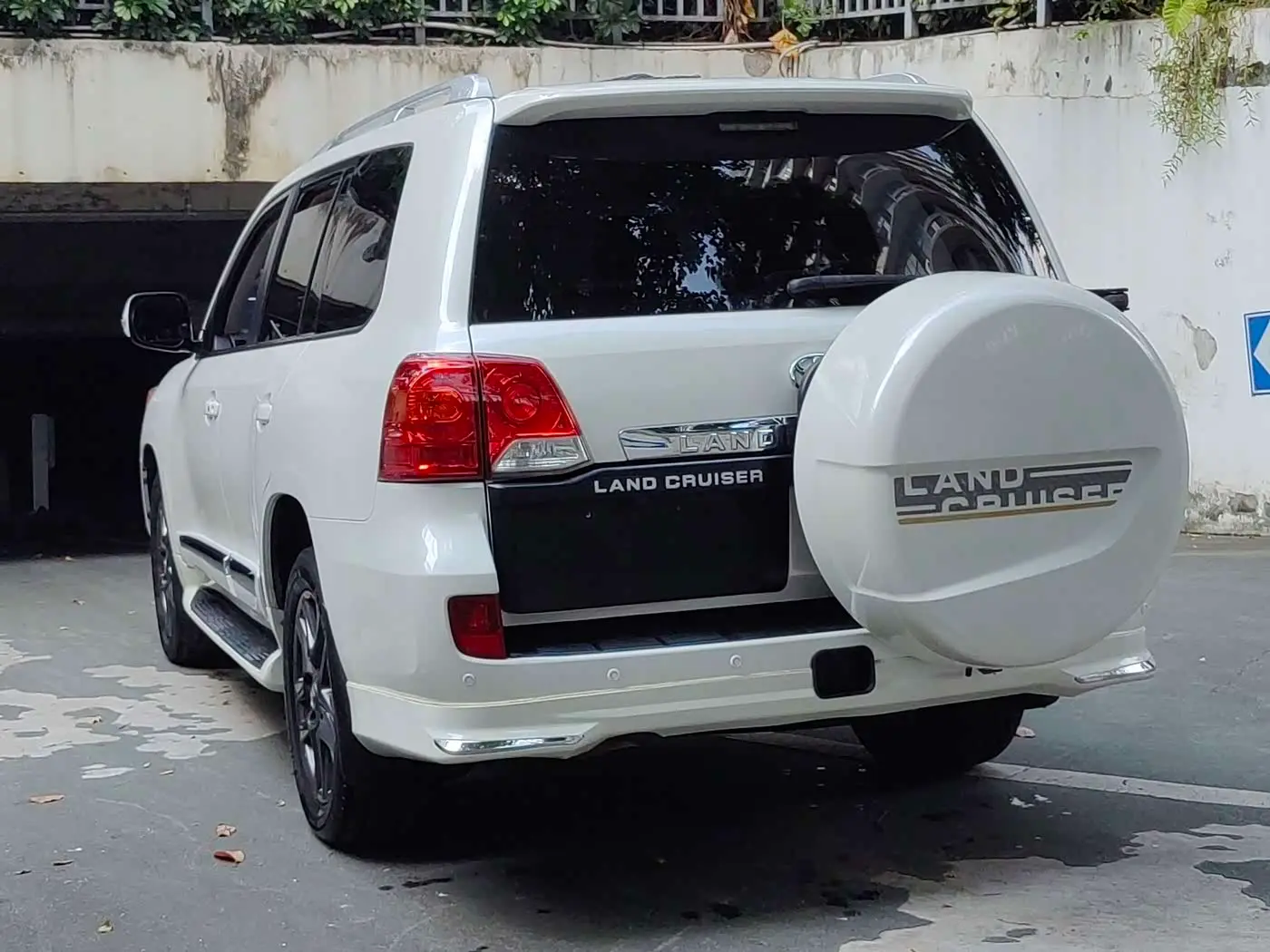 Toyota Land Cruiser 2016 — Photo 19/19