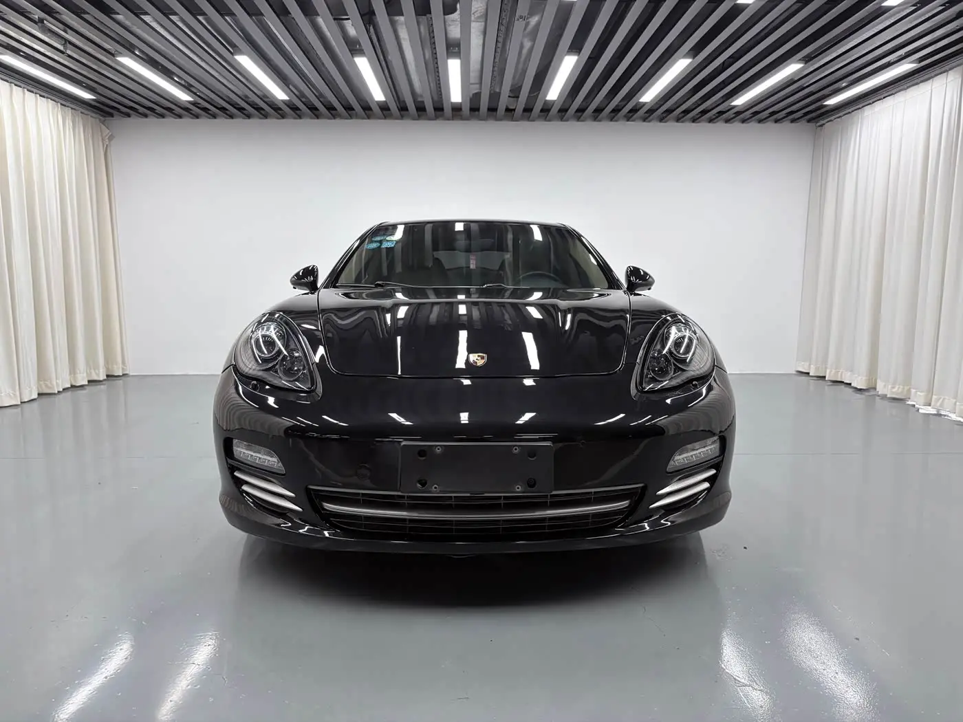 Porsche Panamera 2013 — Photo 2/20