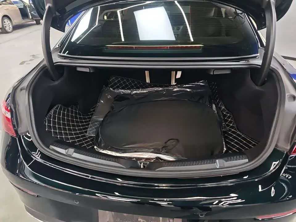 Mercedes-Benz E-Class 2023 — Şəkil 7/13