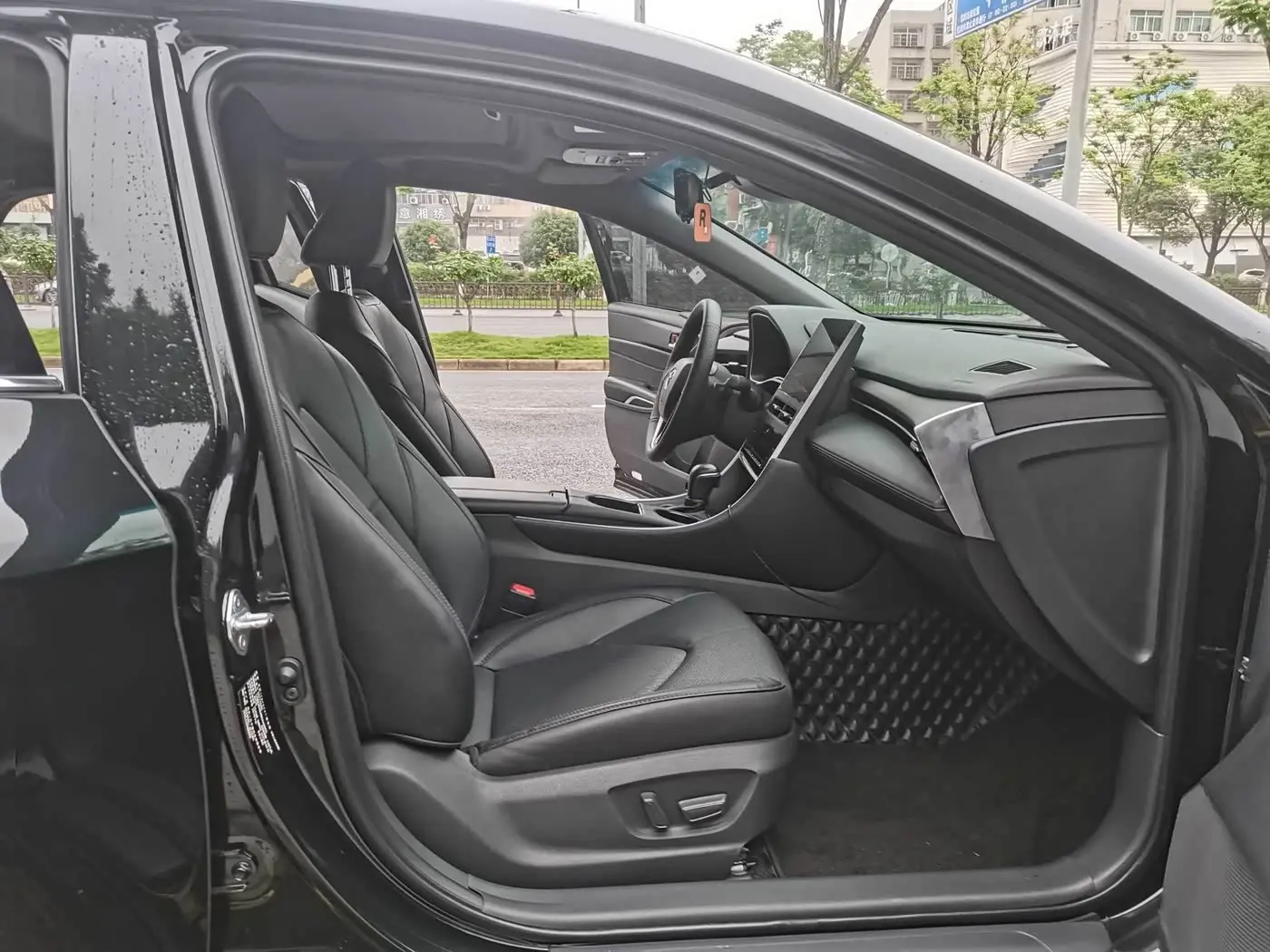 Toyota Avalon 2023 — Şəkil 4/12