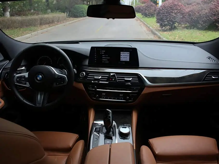 BMW 6 Series GT 2017 — Photo 12/18