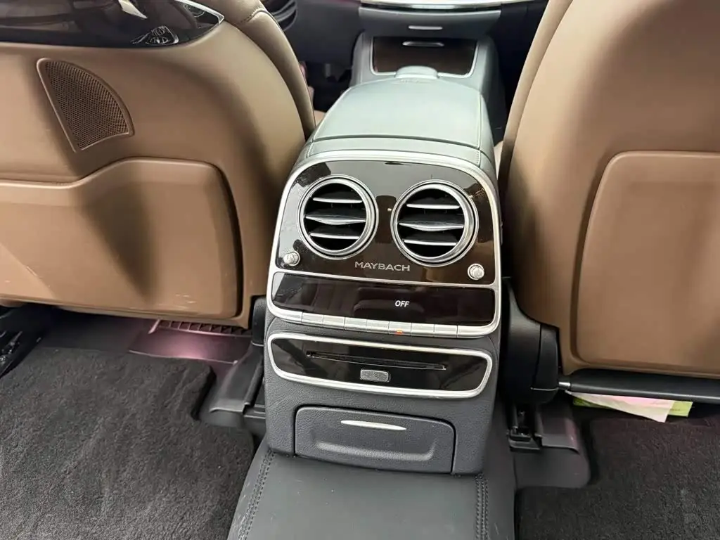 Mercedes-Benz Maybach S-Class 2020 — Şəkil 16/18