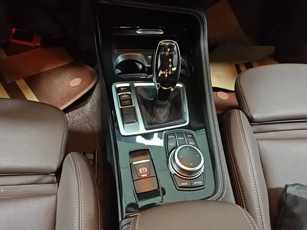 BMW 1 Series 2023 — Photo 14/20