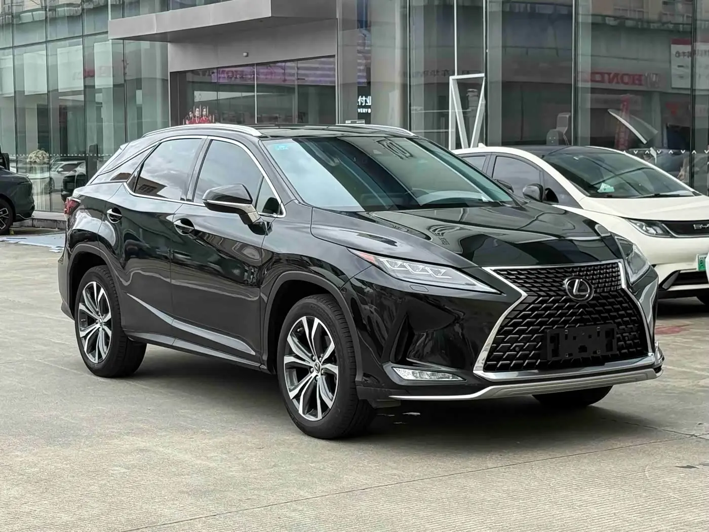 Lexus RX 2022 — Şəkil 1/9
