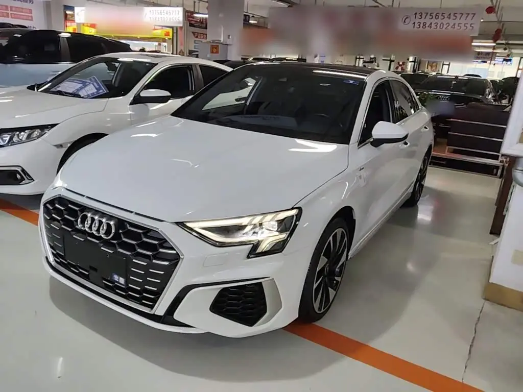 Audi A3 2024 — Фото 1/20
