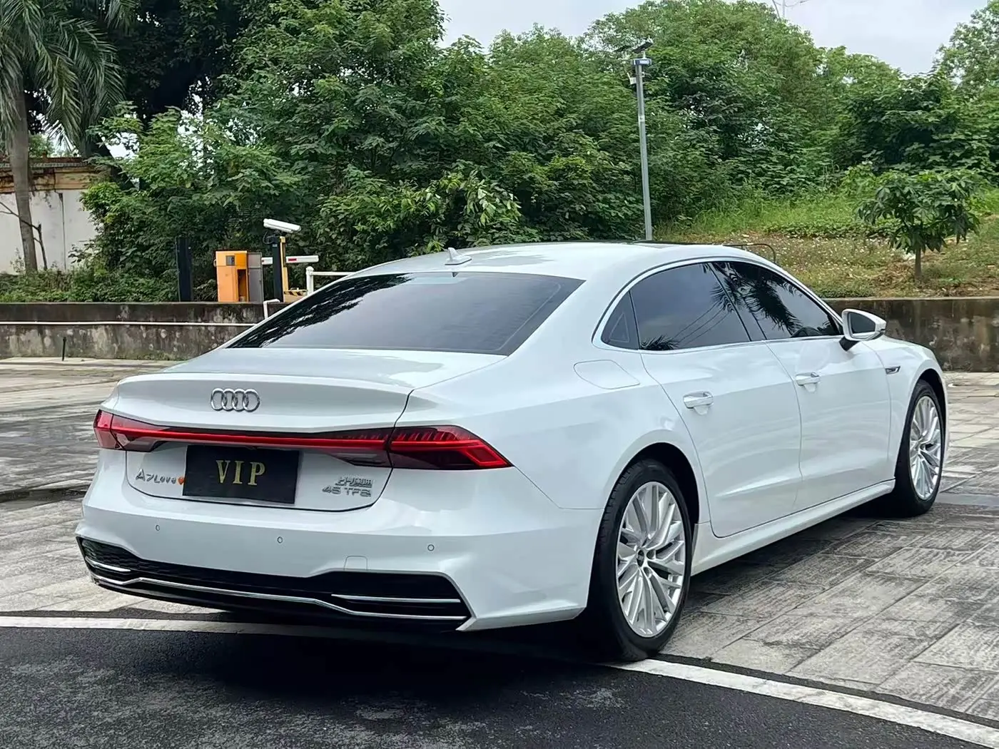 Audi A7L 2023 — Şəkil 6/9