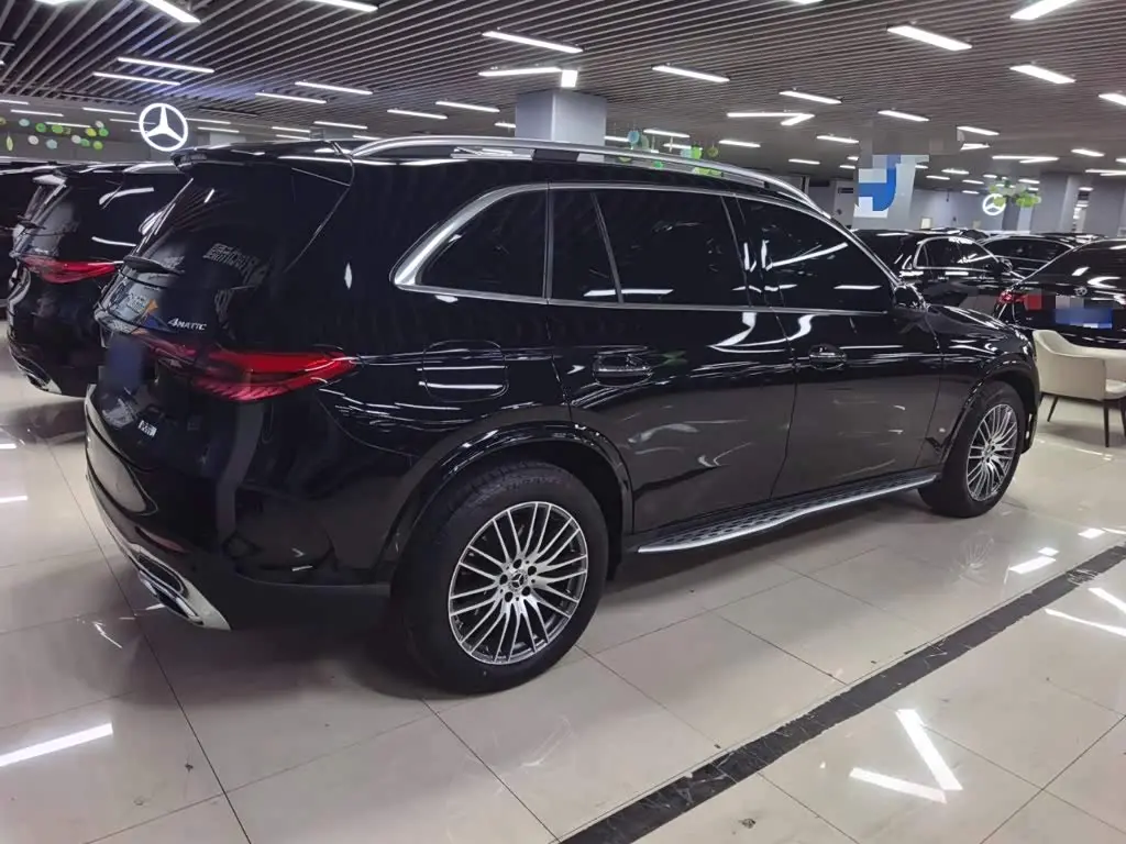 Mercedes-Benz GLC 2024 — Photo 7/13