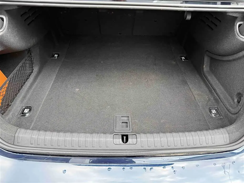 Audi A7L 2023 — Şəkil 8/11