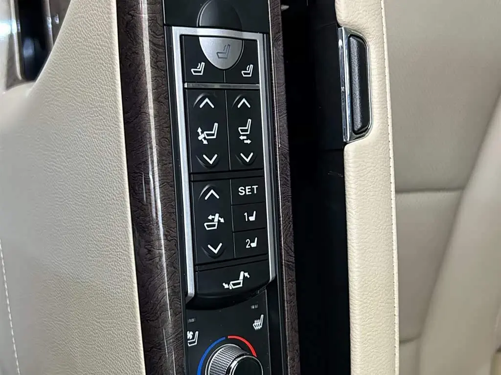 Toyota Sienna 2024 — Photo 6/14