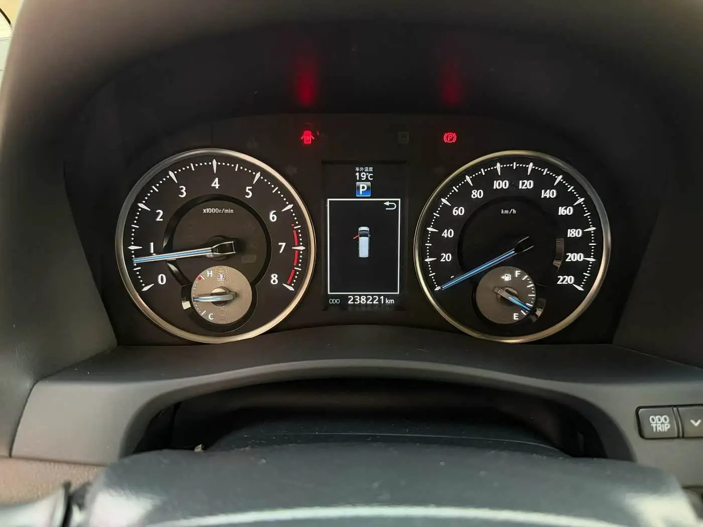 Toyota Alphard 2016 — Photo 9/9