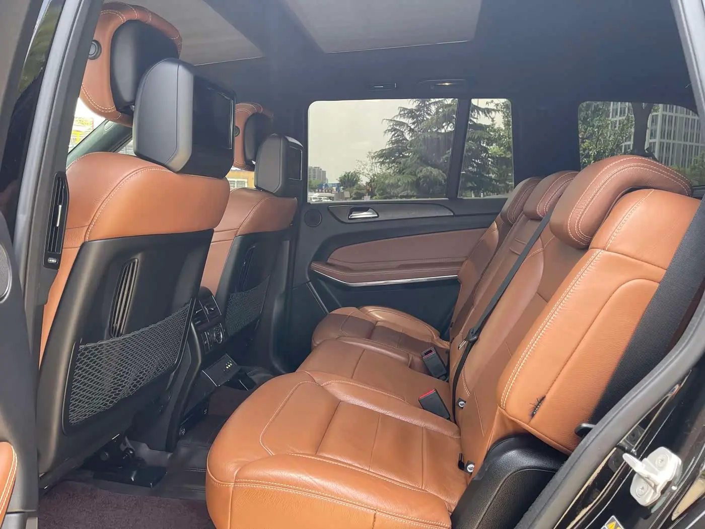 Mercedes-Benz GLS 2018 — Photo 6/9