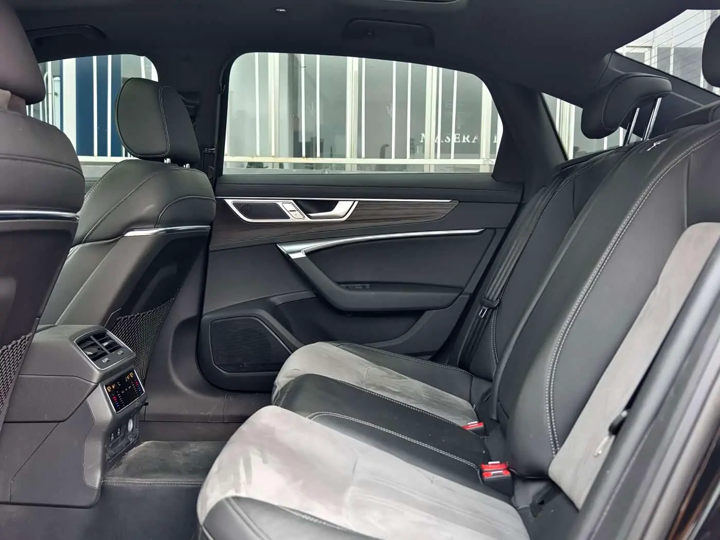 Audi A6L 2024 — Şəkil 13/18