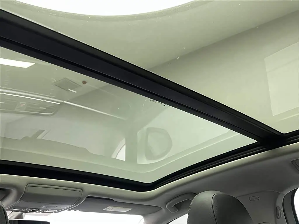 Volkswagen Touran 2021 — Photo 14/20