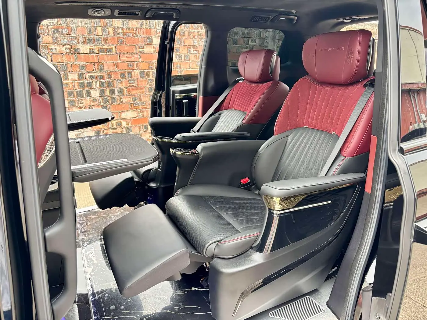 GAC Trumpchi Trumpchi M8 2024 — Photo 15/17