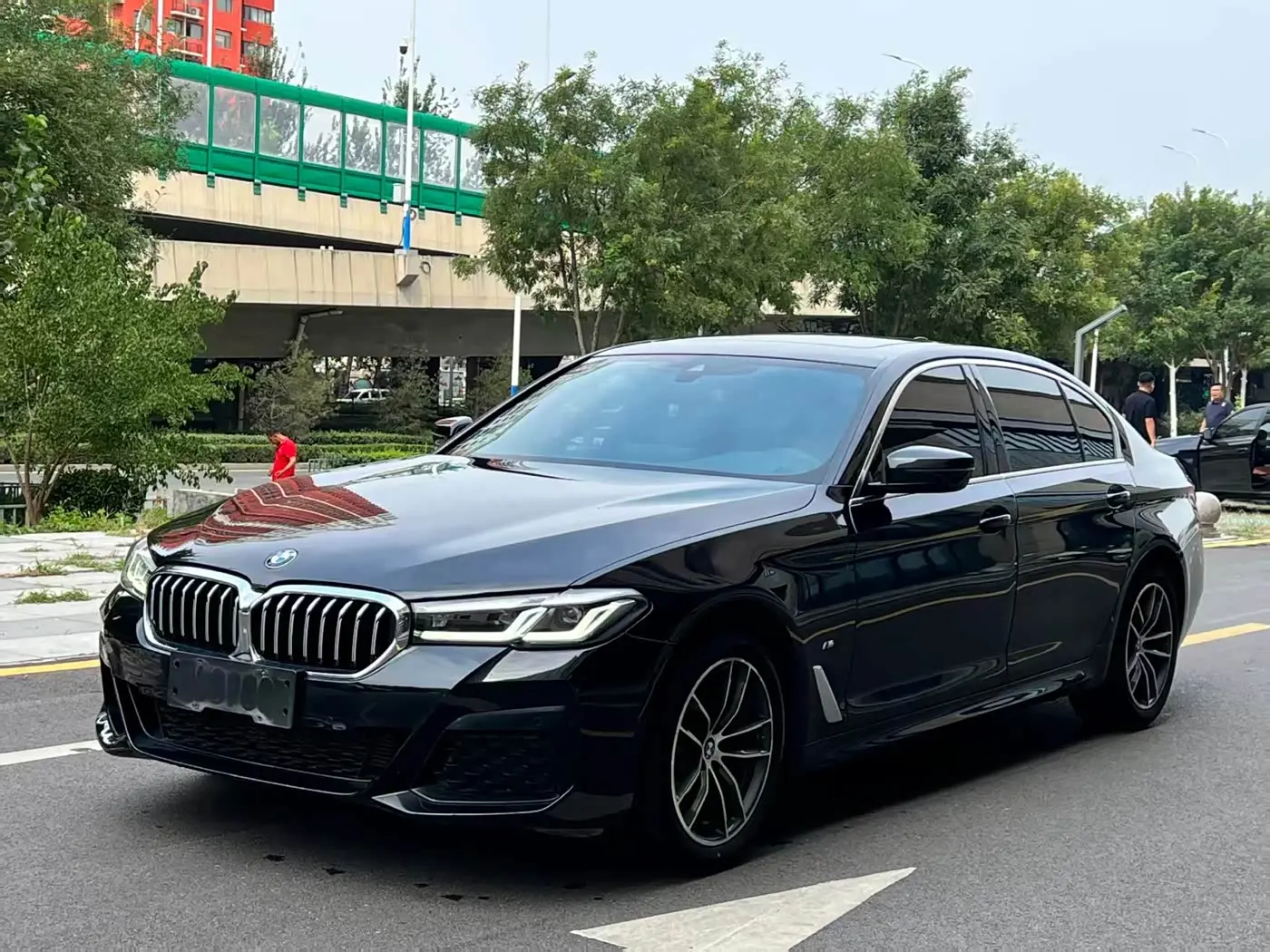 BMW 5 Series 2023 — Photo 1/9