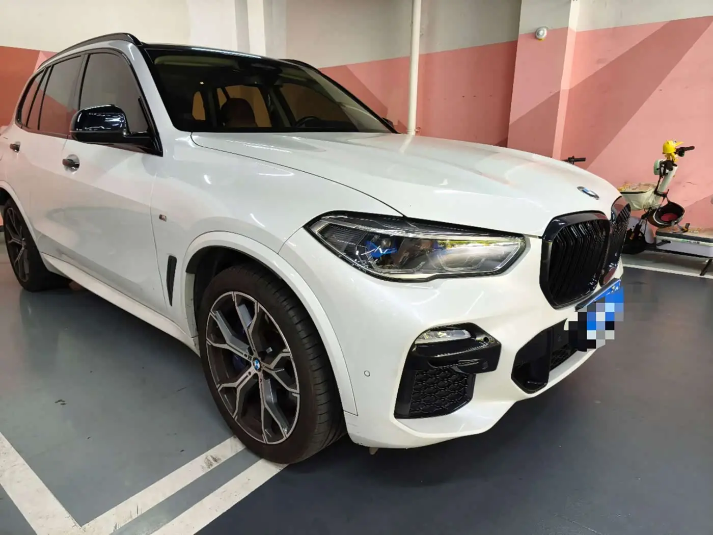 BMW X5 2019 — Photo 3/9