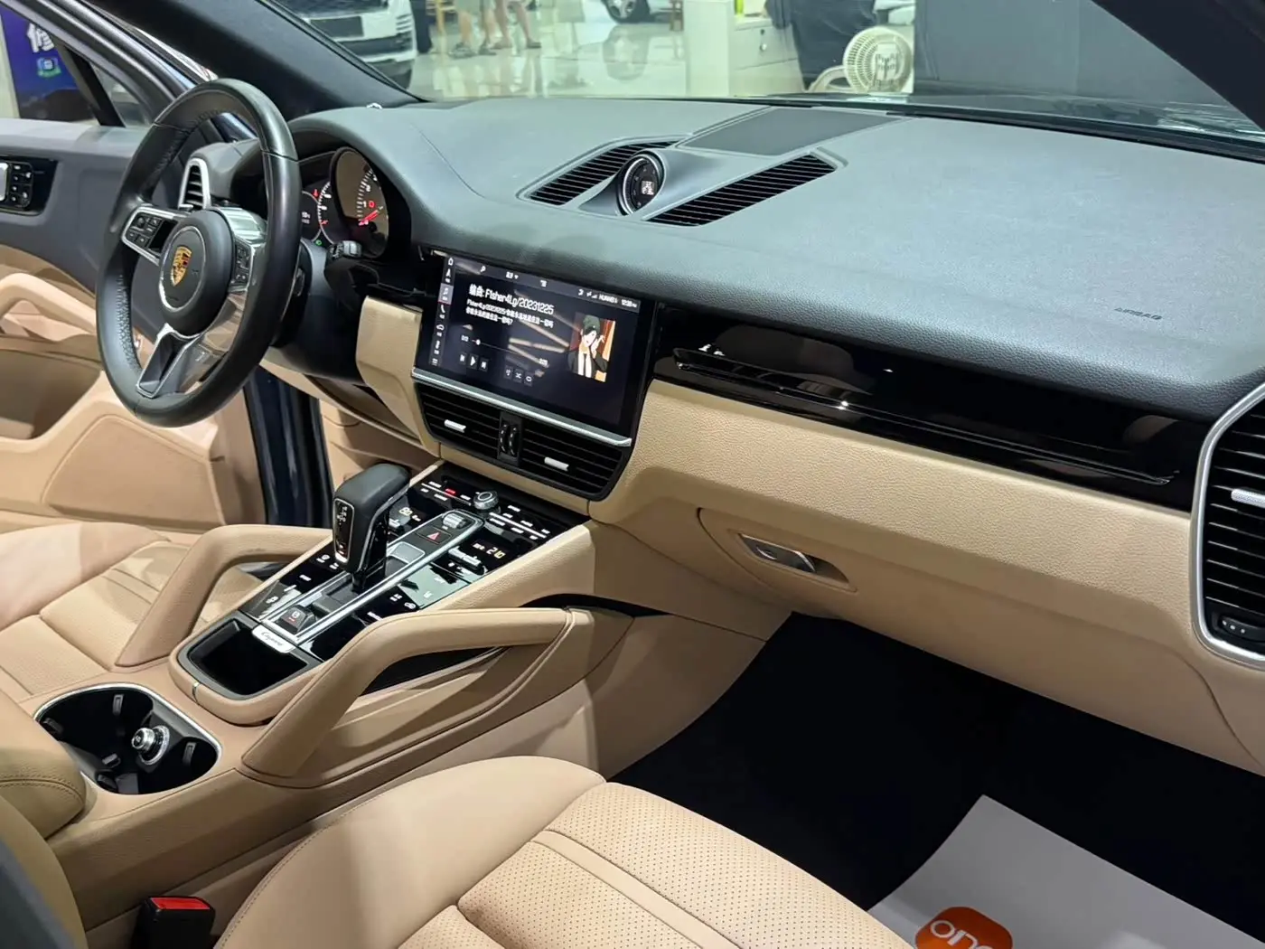 Porsche Cayenne 2019 — Photo 14/17