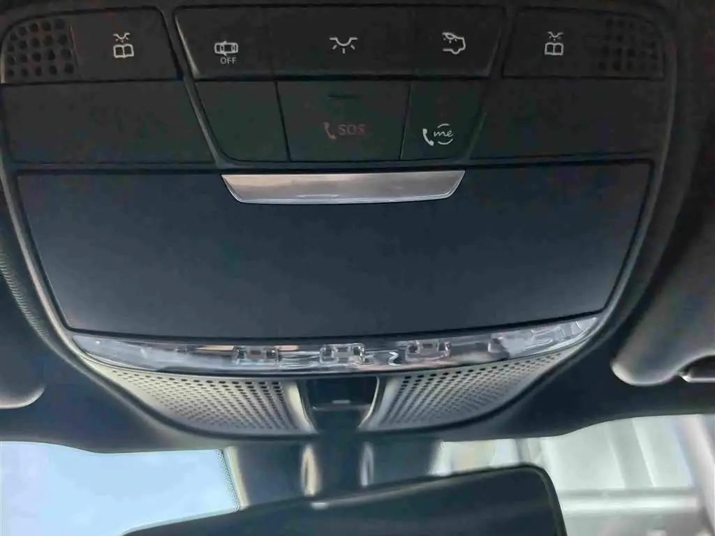 Mercedes-Benz E-Class 2021 — Photo 14/17