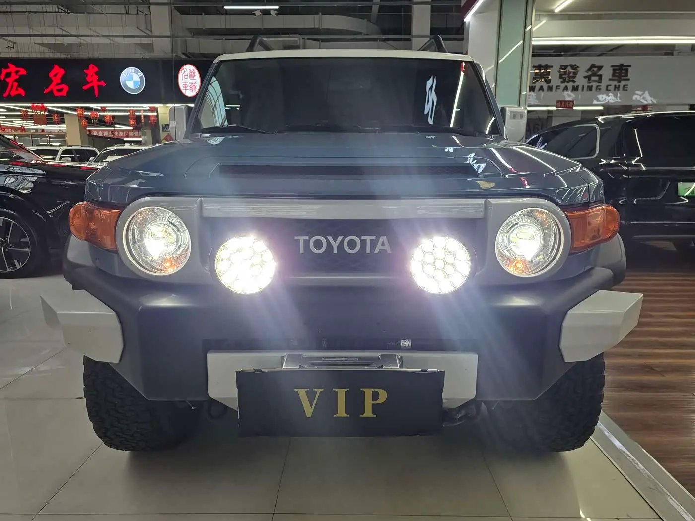 Toyota FJ Cruiser 2016 — Şəkil 2/20