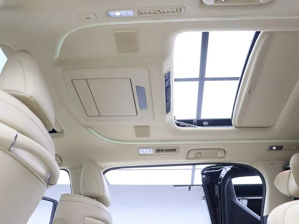 Toyota Alphard 2017 — Photo 10/20