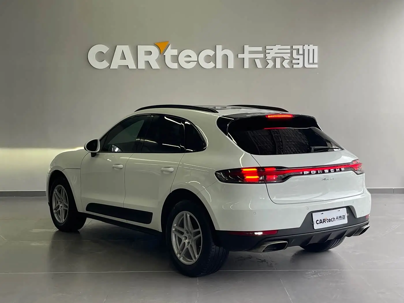 Porsche Macan 2020 — Photo 6/20