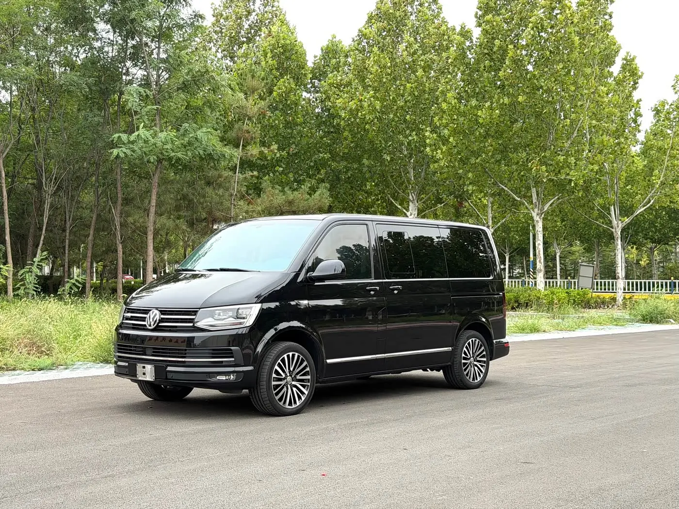 Volkswagen Multivan 2020 — Şəkil 2/20