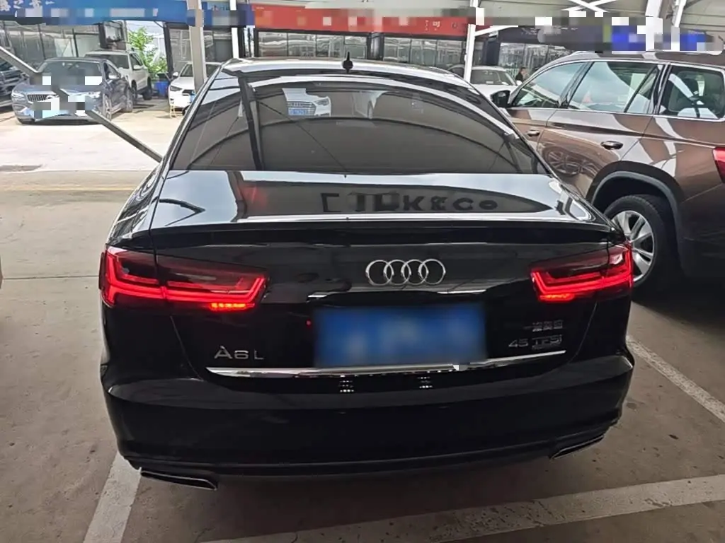 Audi A6L 2018 — Фото 6/20