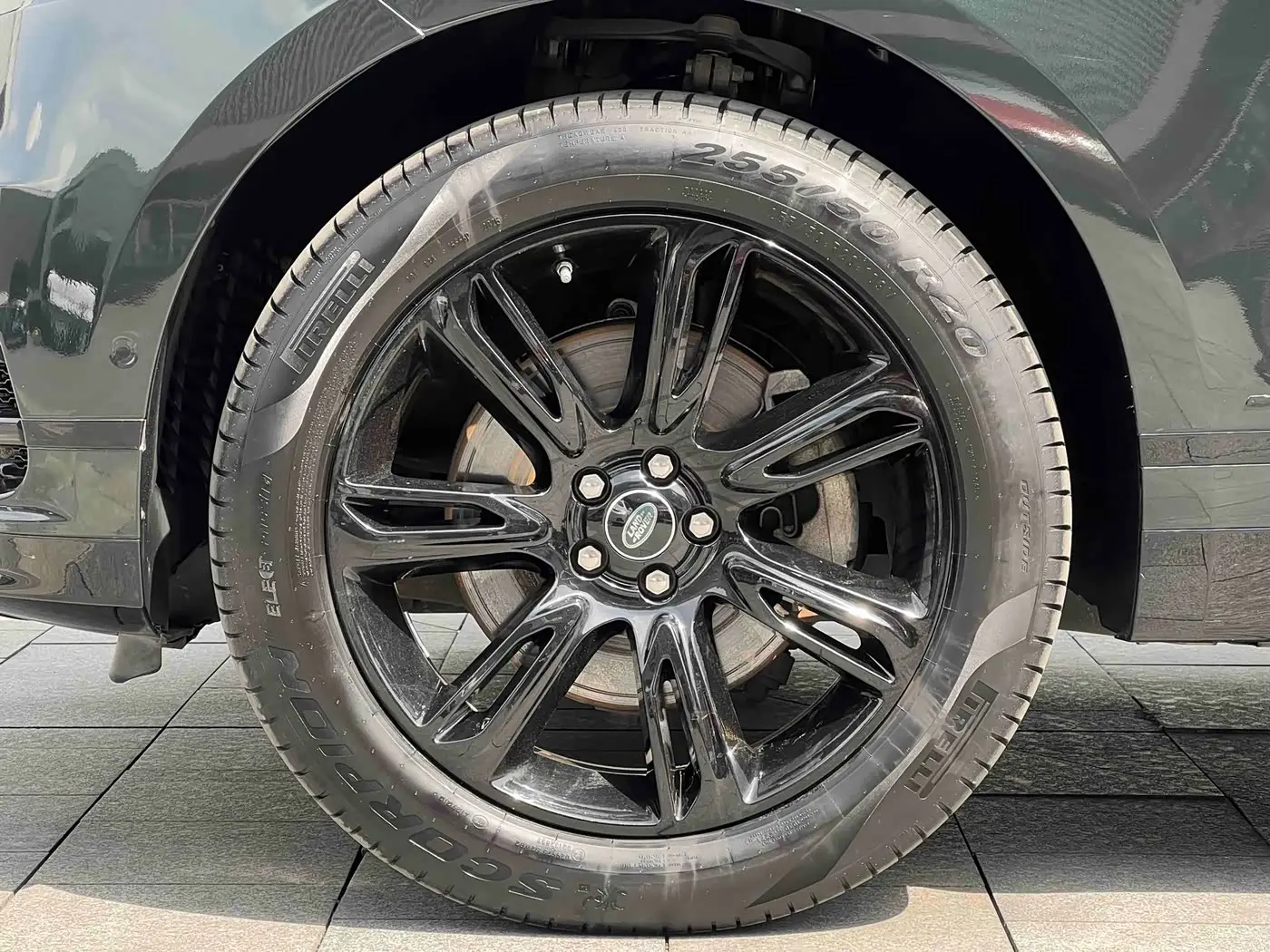 Land Rover Range Rover Velar 2021 — Photo 4/20