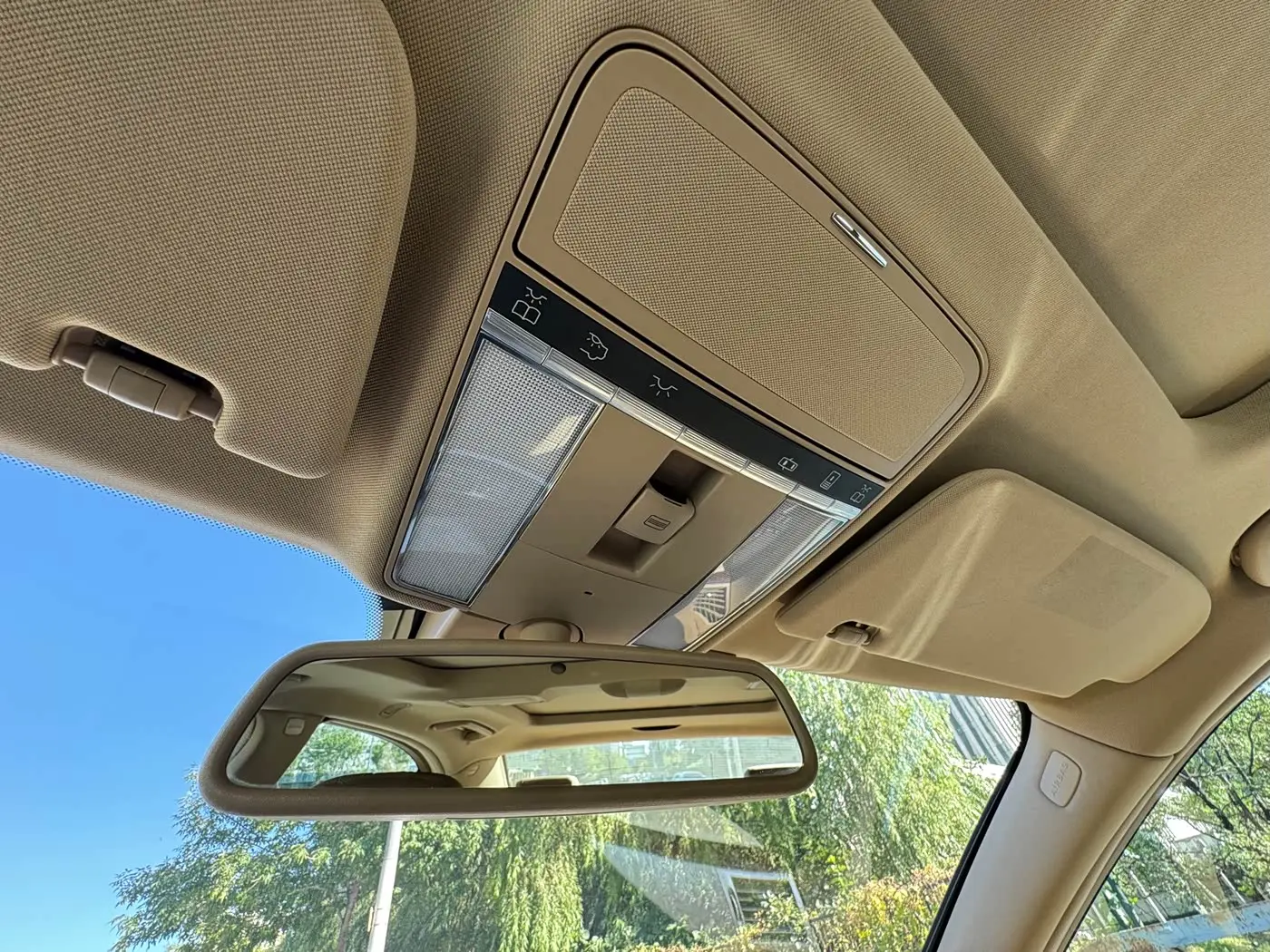 Mercedes-Benz S-Class 2009 — Photo 10/20