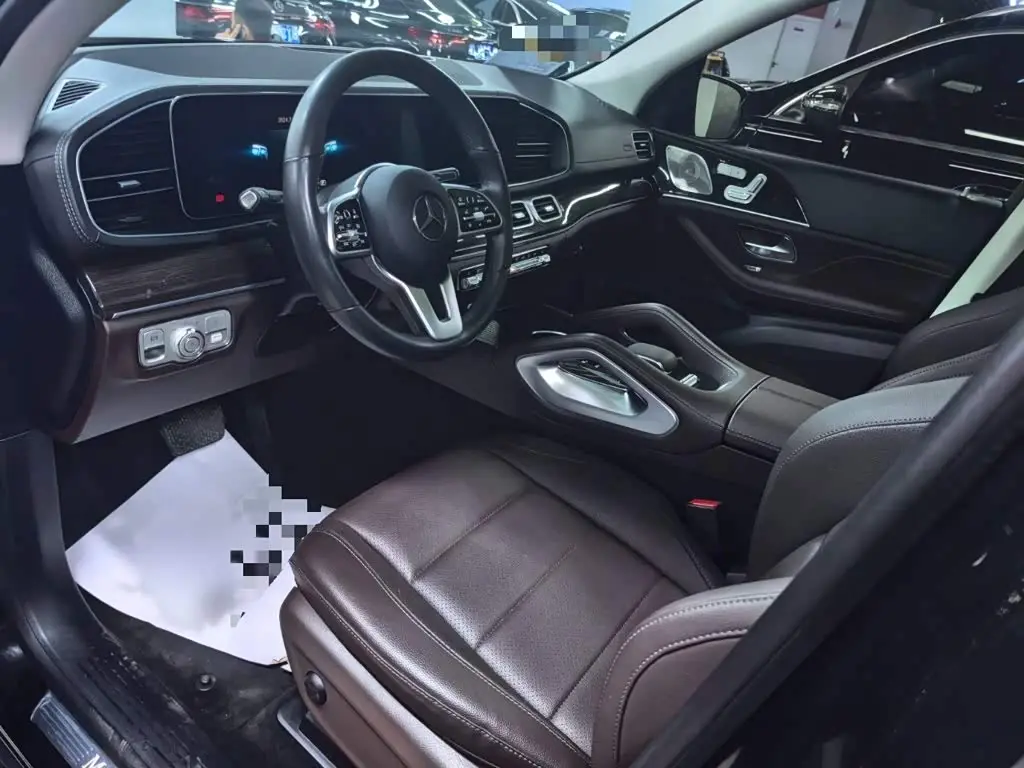 Mercedes-Benz GLE 2021 — Photo 10/17