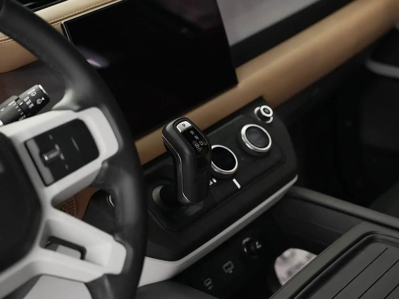 Land Rover Defender 2023 — Photo 12/13