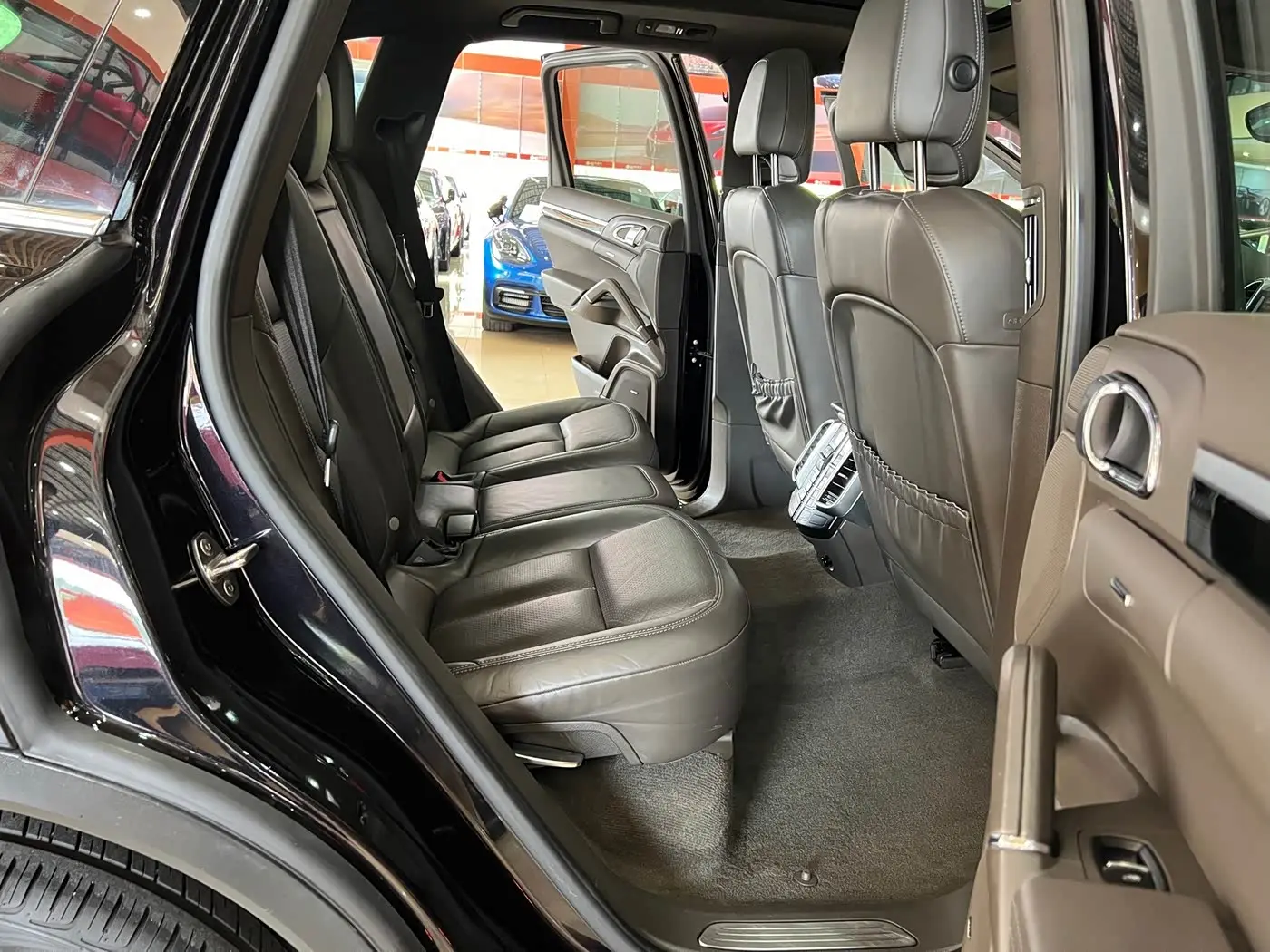 Porsche Cayenne 2015 — Şəkil 10/20