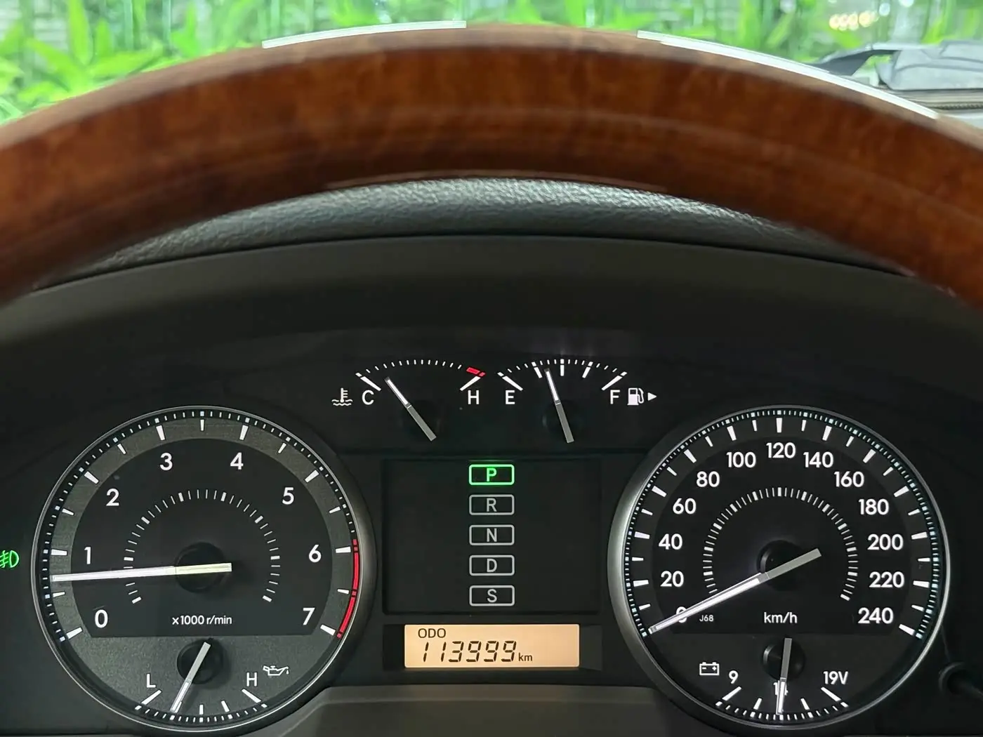 Toyota Land Cruiser 2015 — Photo 9/10