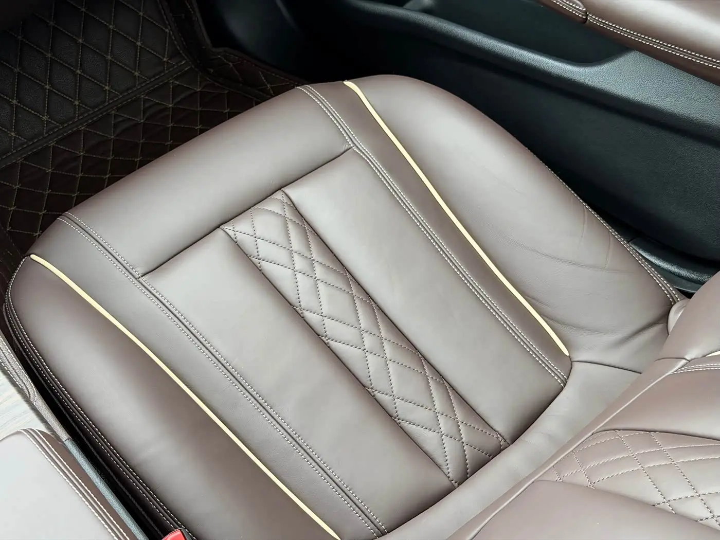 BMW 5 Series 2019 — Şəkil 18/20