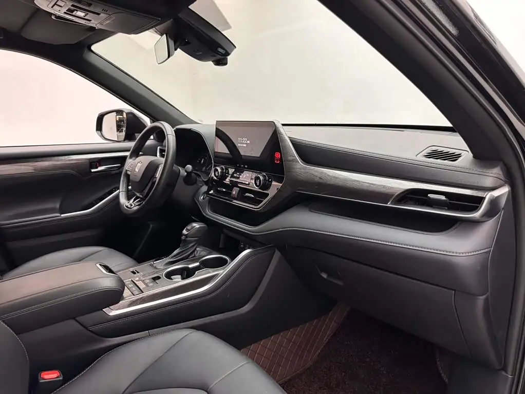 Toyota Crown Kluger 2024 — Şəkil 11/15