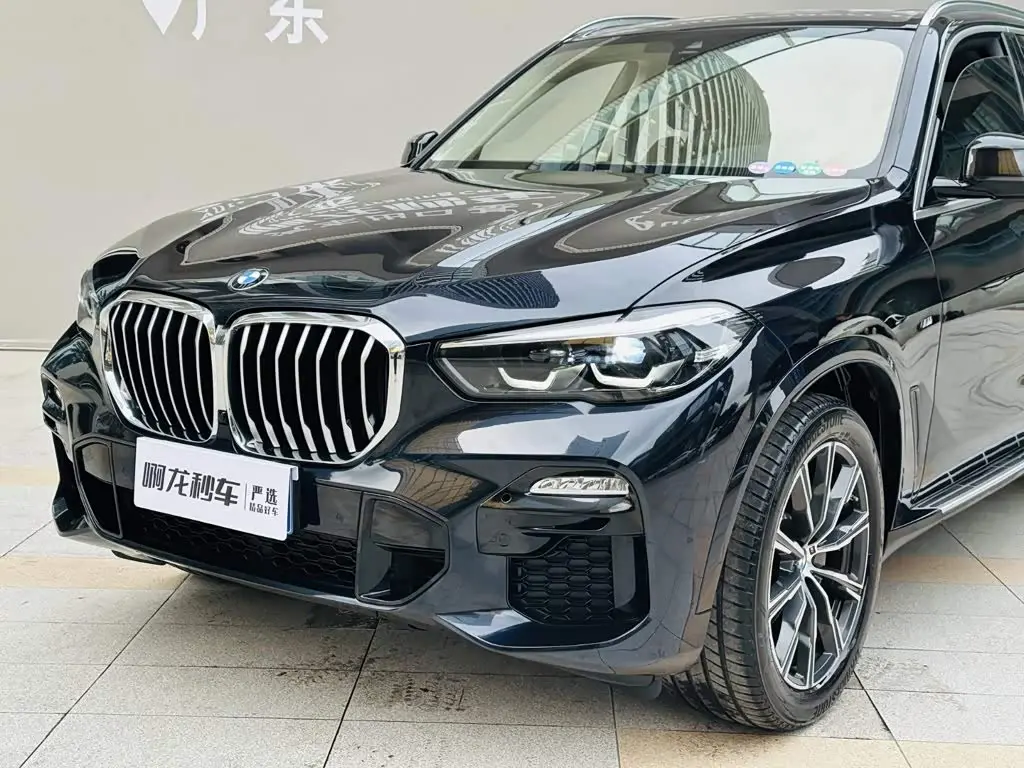 BMW X5 2021 — Photo 18/20