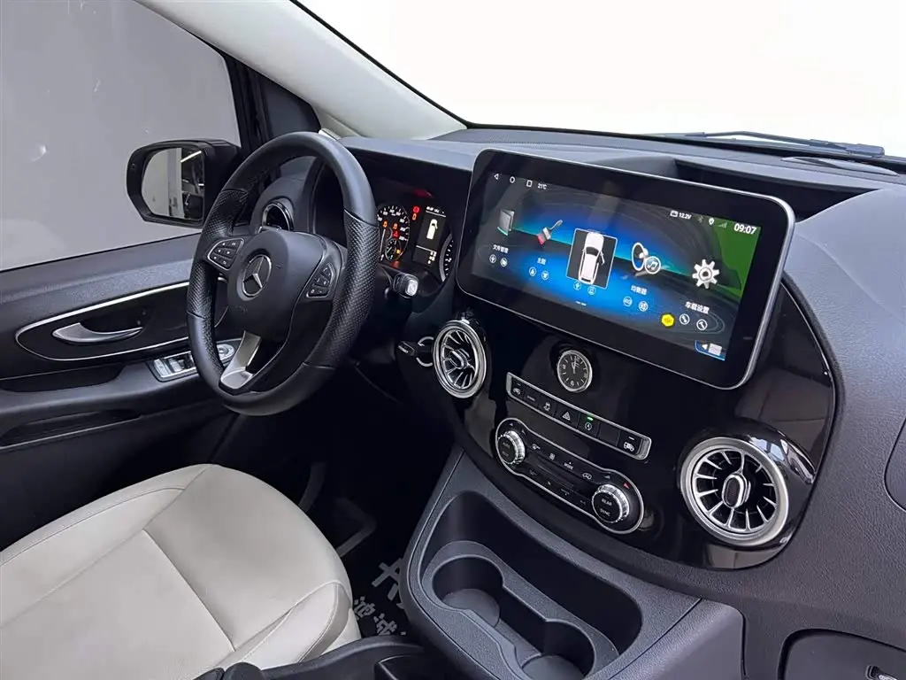 Mercedes-Benz Vito 2023 — Фото 19/20
