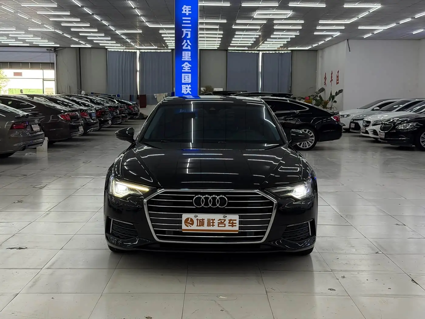 Audi A6L 2022 — Фото 2/9