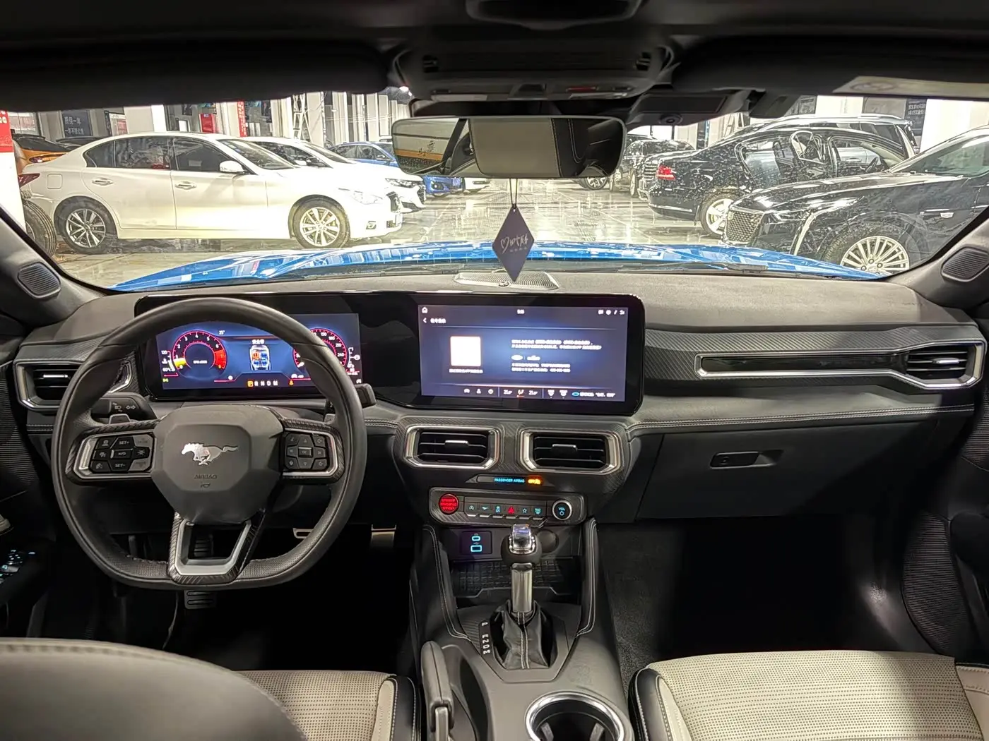 Ford Mustang 2024 — Photo 7/17