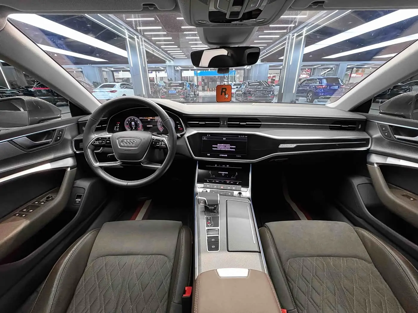 Audi A7L 2024 — Şəkil 6/9