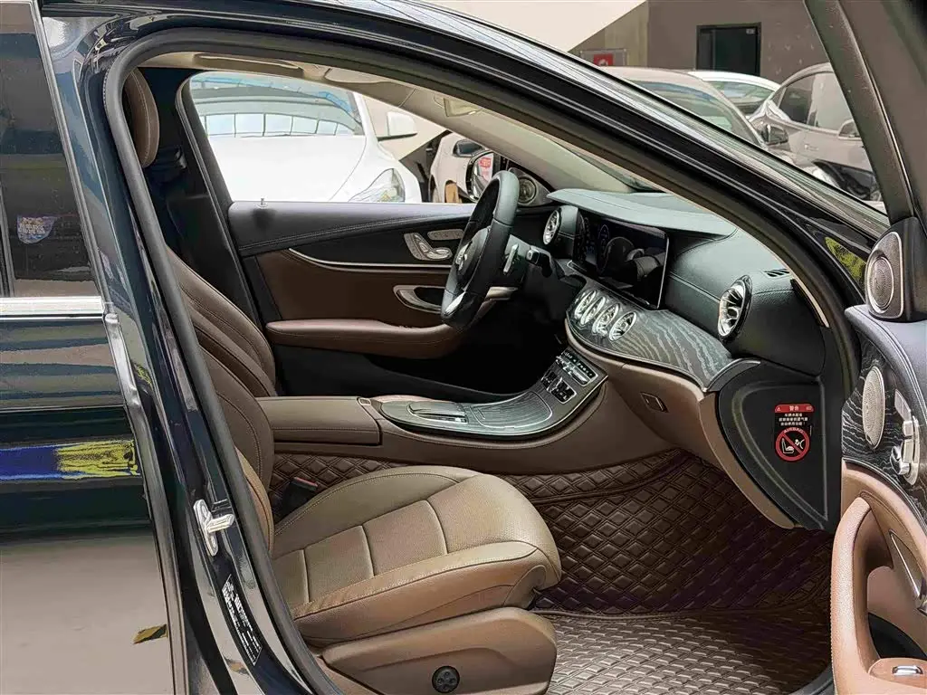 Mercedes-Benz E-Class 2019 — Şəkil 7/18