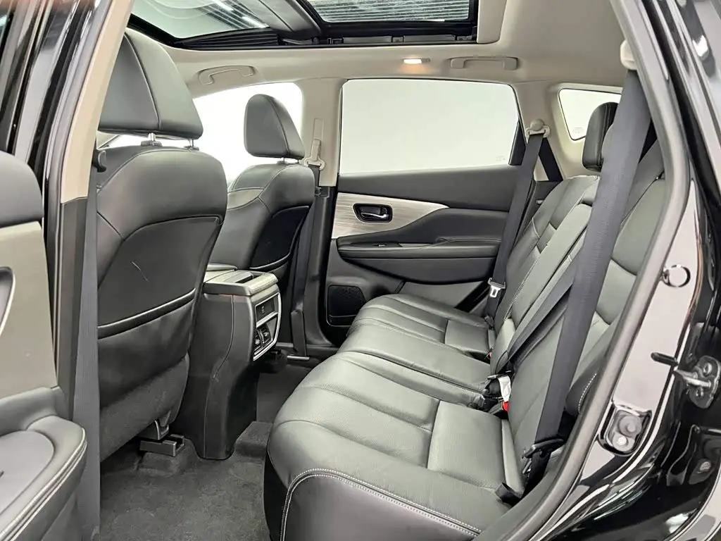 Nissan Murano 2022 — Photo 16/20