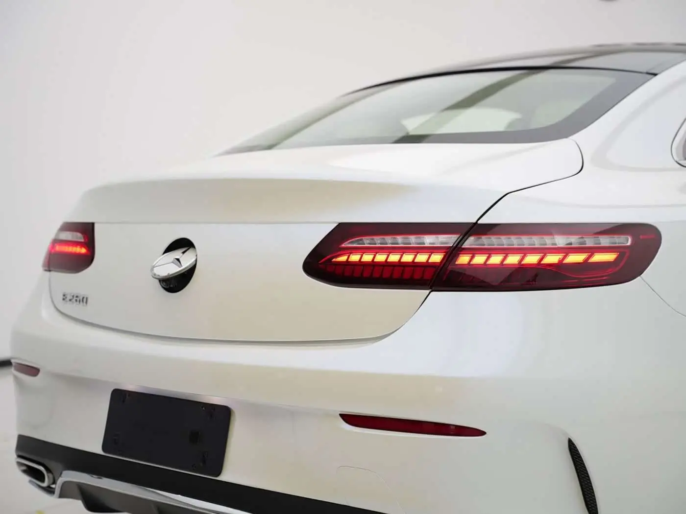 Mercedes-Benz E-Class 2021 — Şəkil 19/20