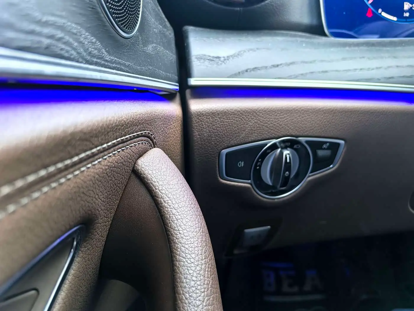 Mercedes-Benz E-Class 2021 — Фото 15/18