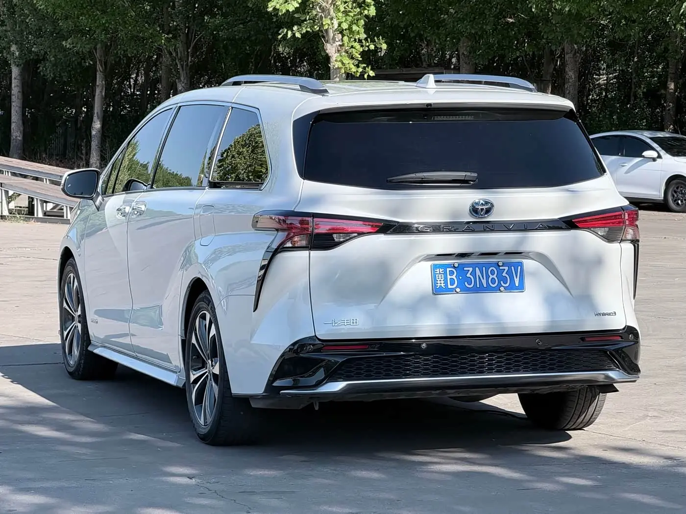 Toyota Granvia 2023 — Şəkil 6/11