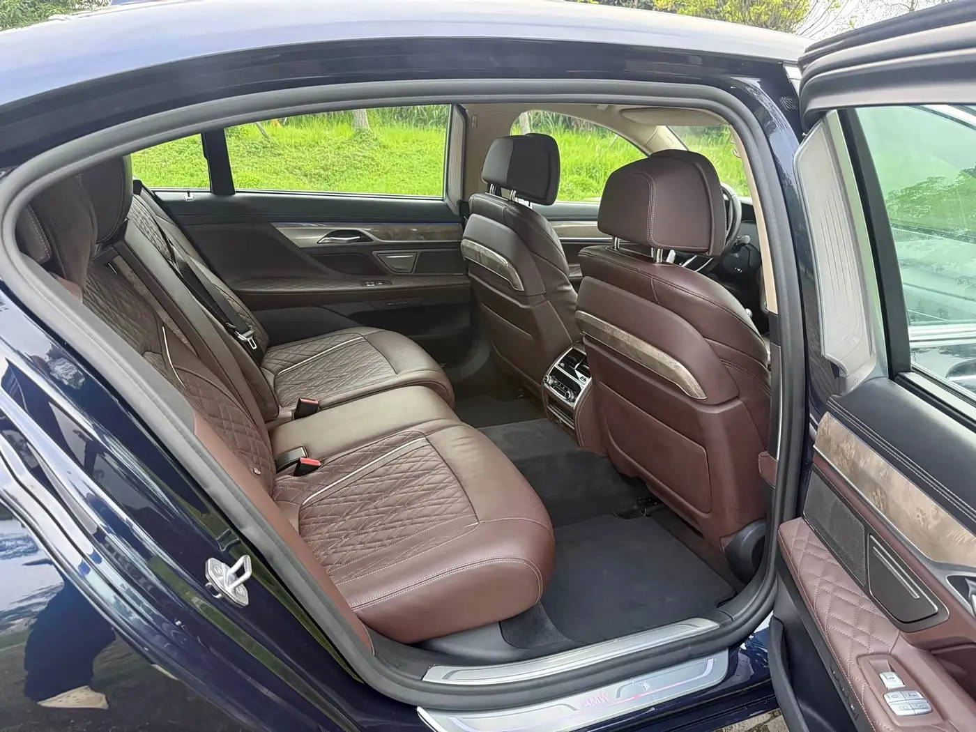 BMW 7 Series 2019 — Photo 13/20