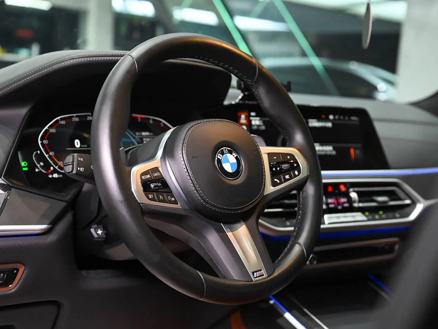 BMW X7 2022 — Фото 12/20
